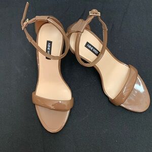 Nine West Teeya Heels. Beige